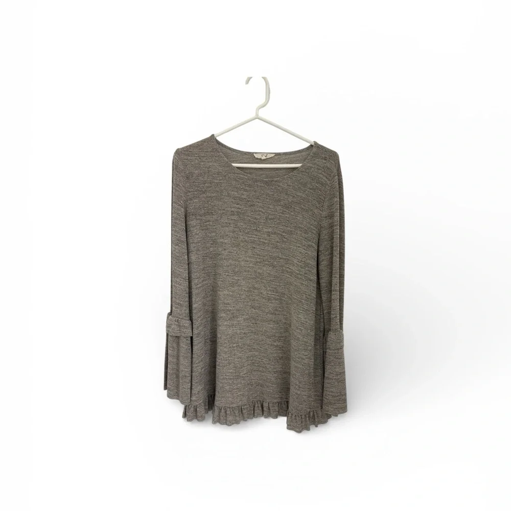 Easel Women’s Boho heathered ruffle sleeve/hem  sweater tunic Taupe Size Small - Picture 2 of 9